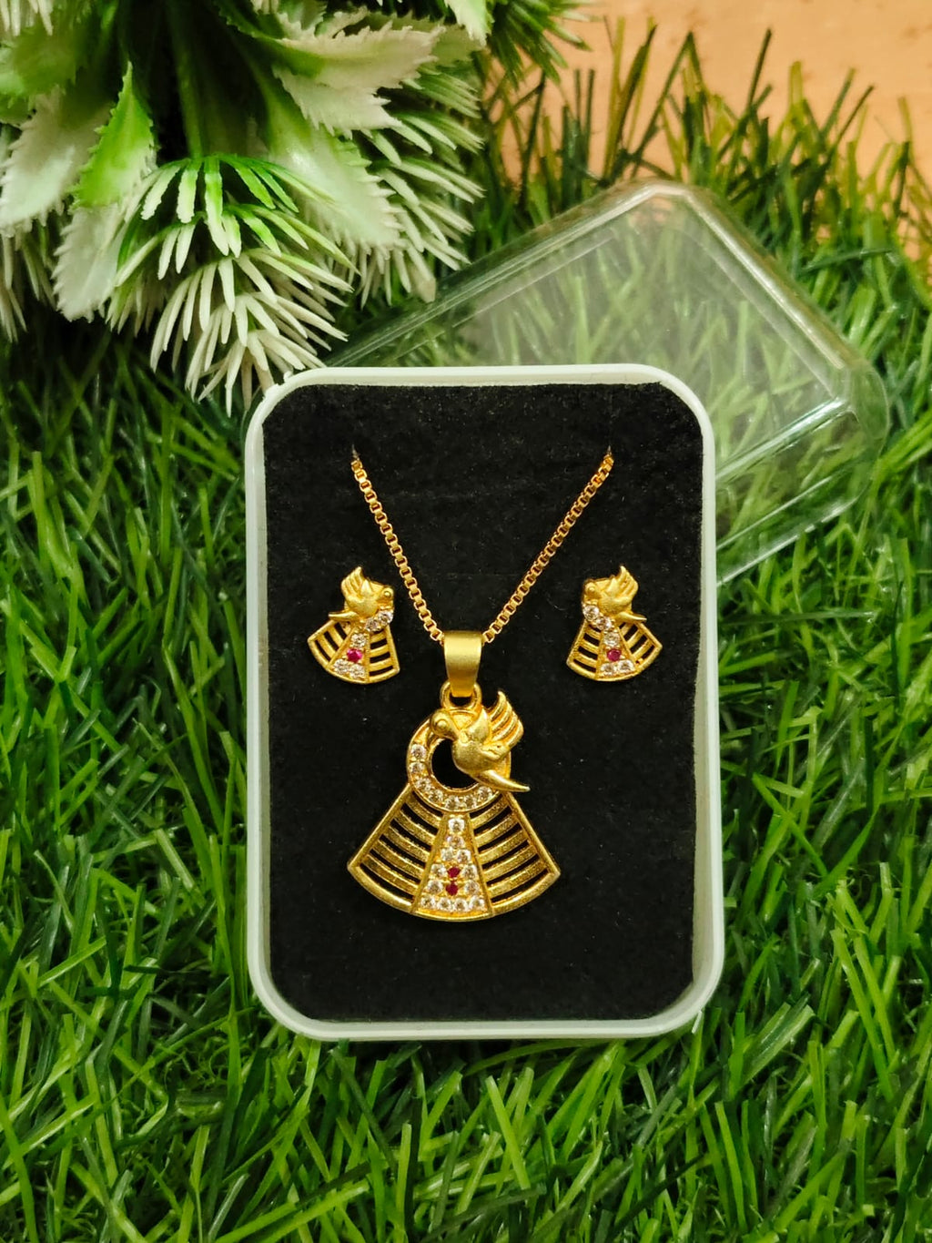 Elegant & Romantic Chain Pandent Butty Set