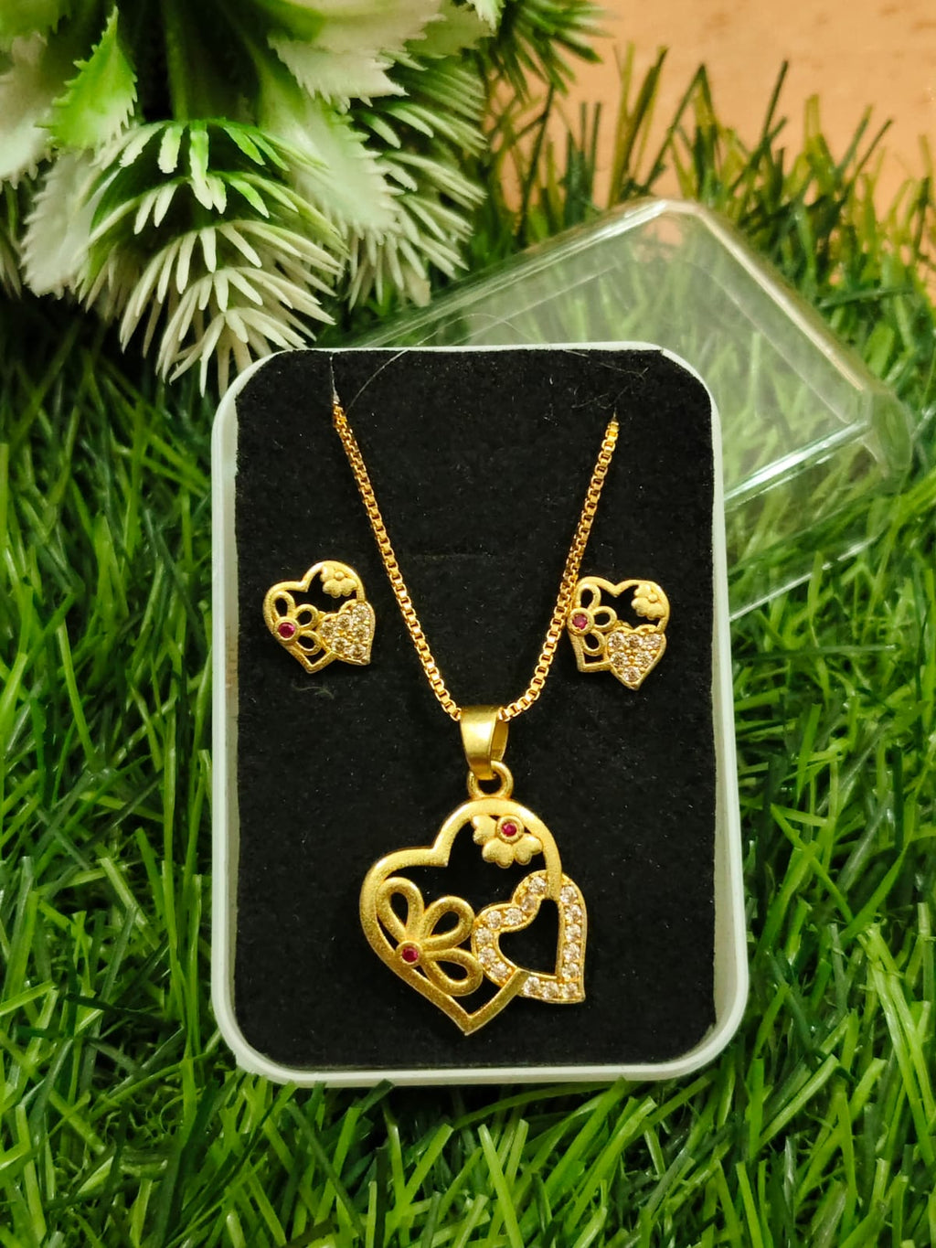 Elegant & Romantic Chain Pandent Butty Set